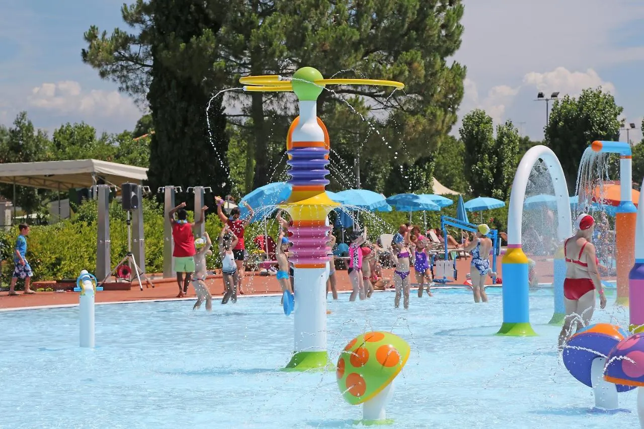 Πάρκο διακοπών San Francesco Camping Village Ντεζεντσάνο ντελ Γκάρντα