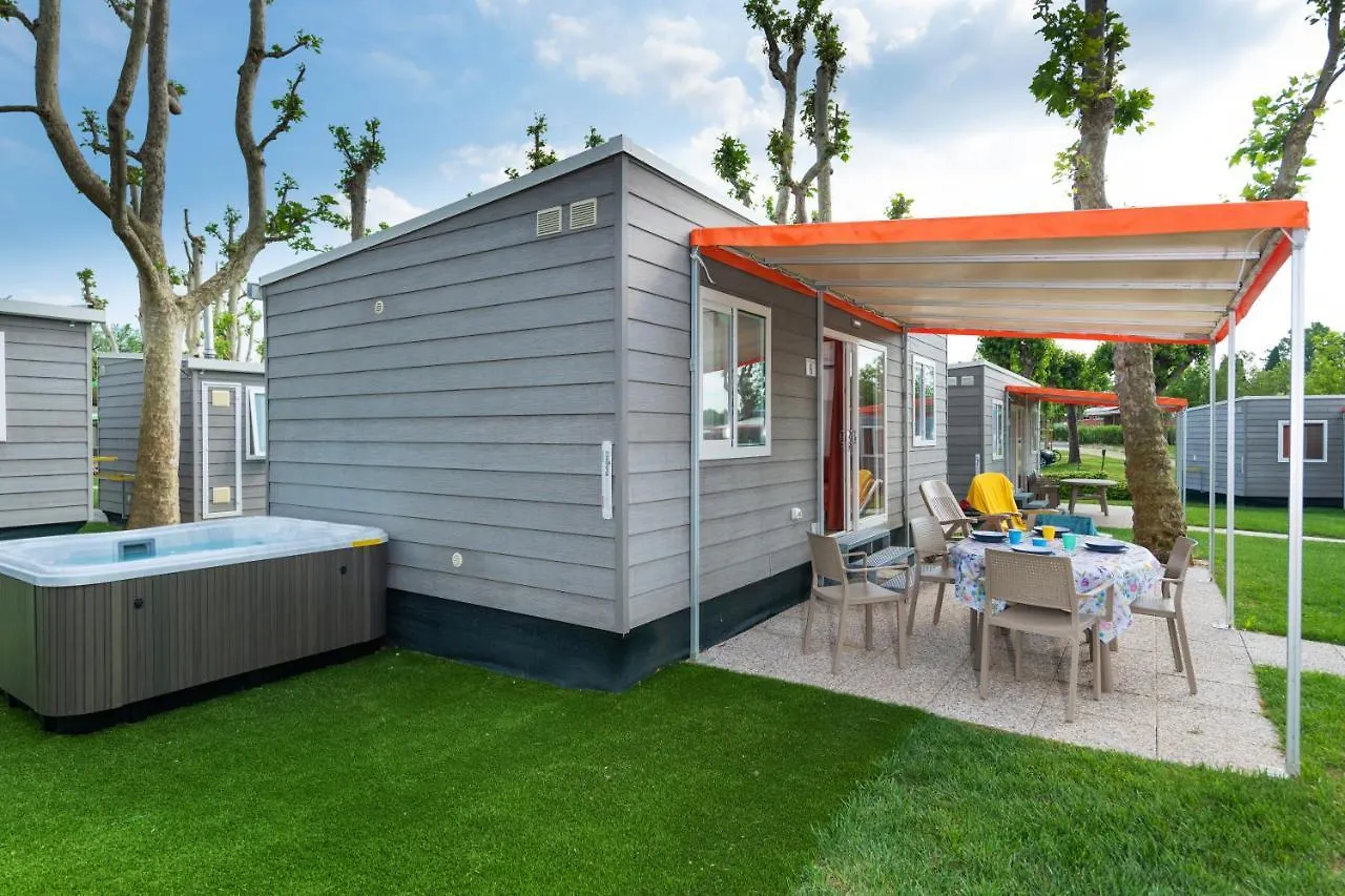 ***** Semesterpark San Francesco Camping Village Desenzano del Garda Italien