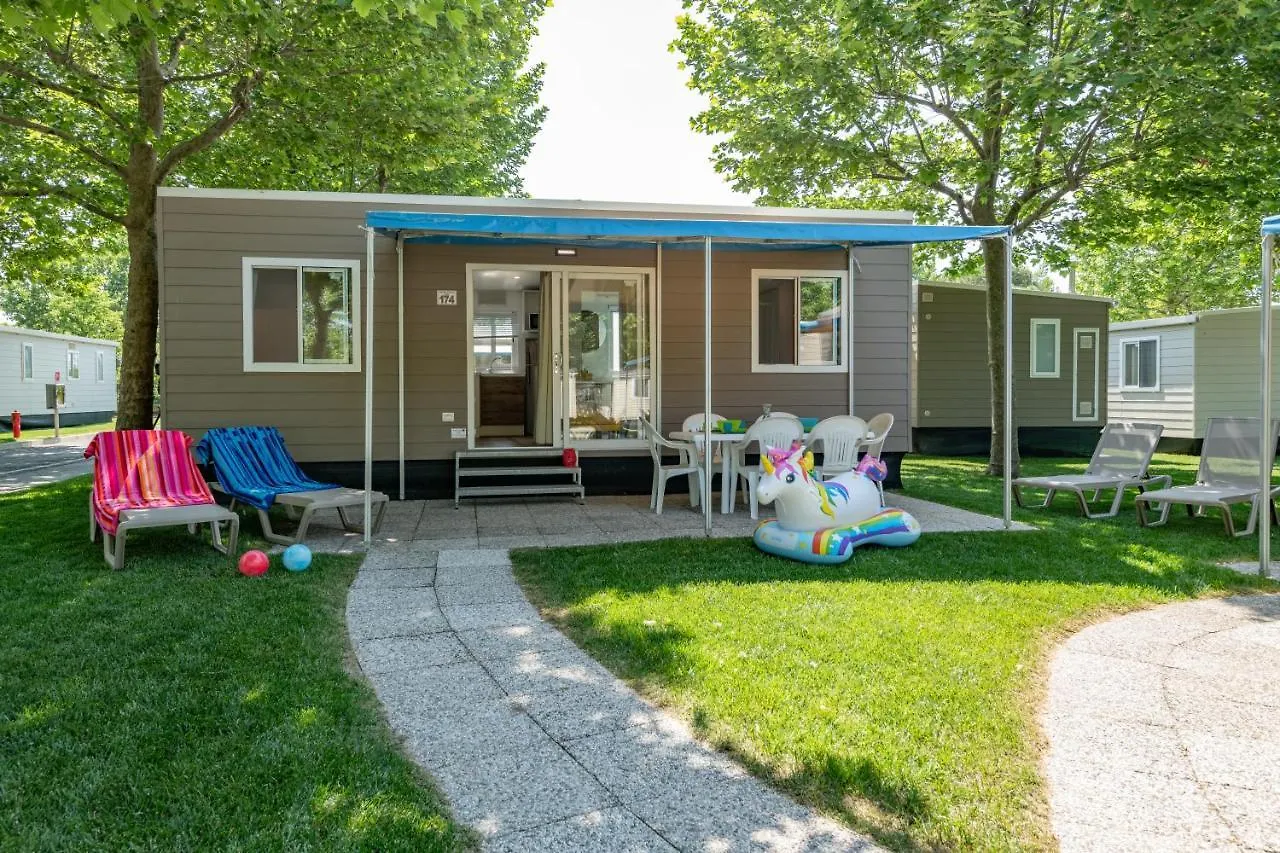 ***** Village de vacances San Francesco Camping Village Desenzano del Garda Italie